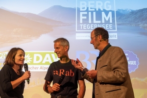 Babsi Zangerl und Regisseur Malte Roeper im Gespräch mit Michael Pause, Festivaldirektor.