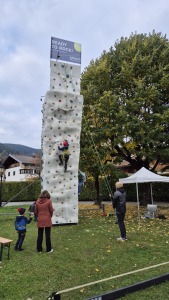 22. Bergfilm-Festival Tegernsee 2025 - Kletterturm für junge Besucher zum Testen